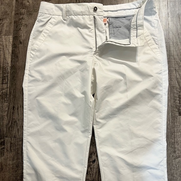 Men’s Puma golf pants, gently used, very good condition. Nice lightweight 32x32 - Picture 1 of 3